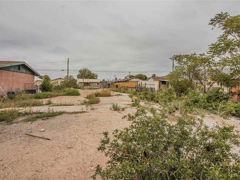 2nd image of 821 7th St