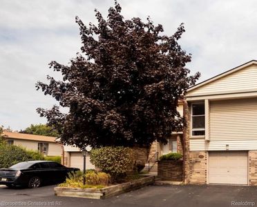 1973 Pembridge Pl, Detroit, MI, 48207