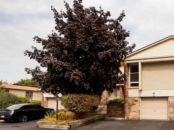 1973 Pembridge Pl, Detroit, MI 48207