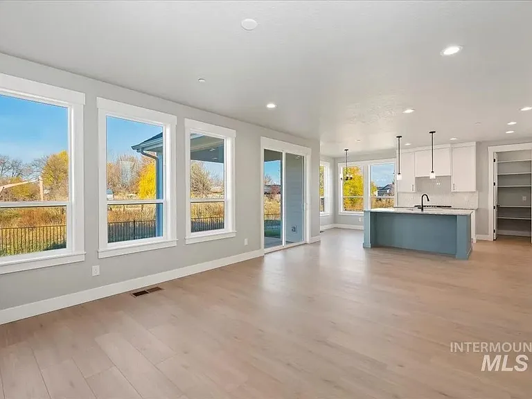 404 Hidden Mill Ct — Photo 14