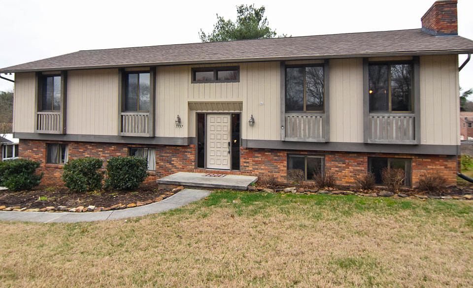 1st image of 7737 Camberley Dr