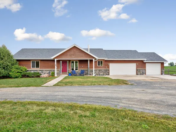 25742 Dodd Rd, Le Center, MN 56057