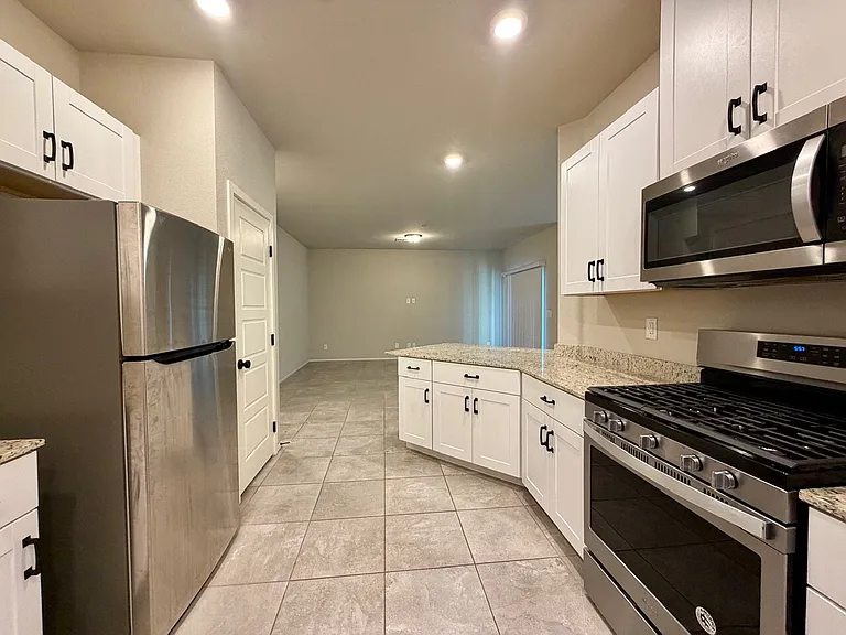 7473 Garnet Moon St — Photo 21