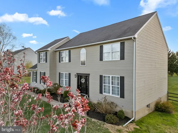 309 Wheatsheaf Dr, New Castle, DE 19720