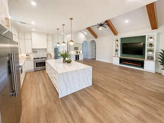4th image of 1608 King Dr