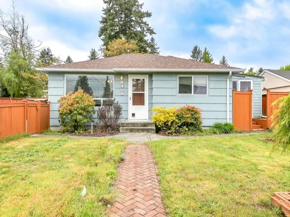 8408 33rd St W, University Place, WA 98466