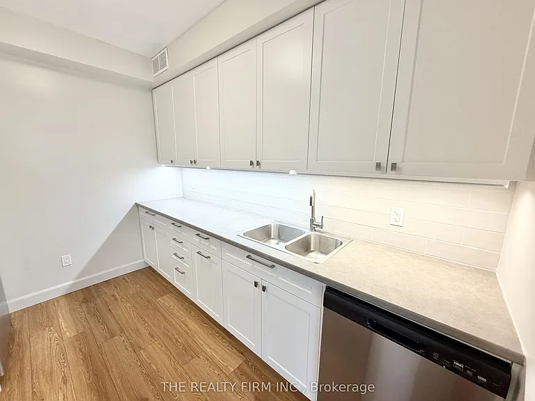 10 Beechwood Pl #801 — Photo 6