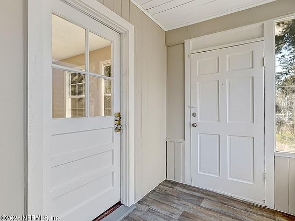 5th image of 1901 PULLMAN Court