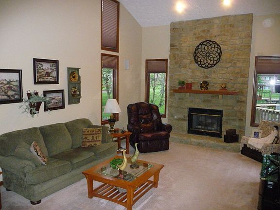 5th image of 7666 Barbara Ct