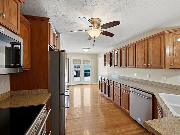 5th image of 101 Kensington Ln