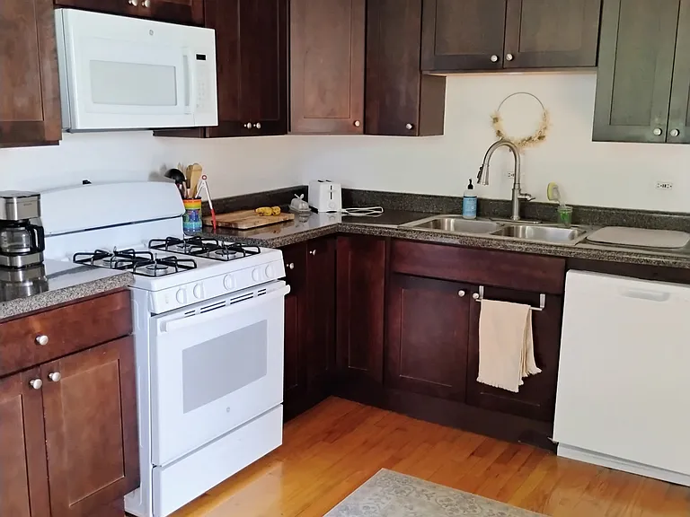 2712 W Evergreen Ave #1R — Photo 10