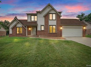 6325 Brookings Dr, Troy, MI 48098