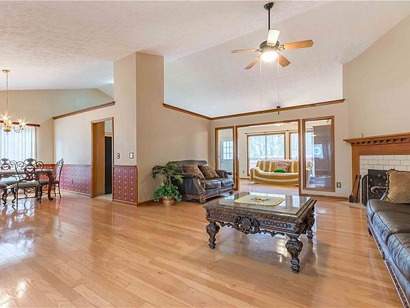 5th image of 1619 Longwood Dr
