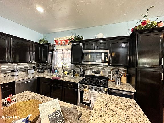 4th image of 10441 Madison Lee Dr