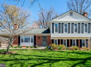 5700 Broadmoor St, Alexandria, VA 22315