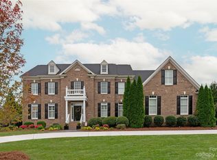 817 Wandering Way Dr, Waxhaw, NC 28173