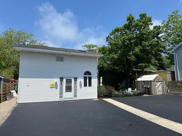 132 Mason St #1, Saugatuck, MI 49453