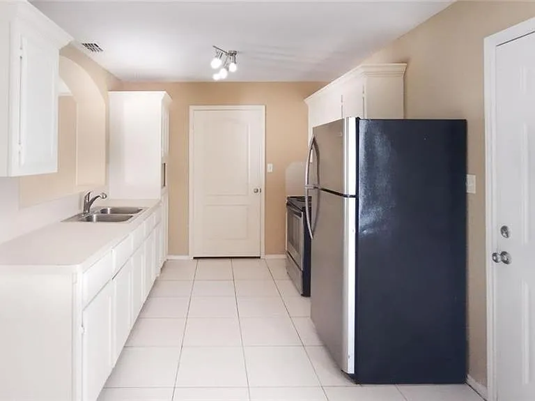 1304 Acme Ln #3 — Photo 7