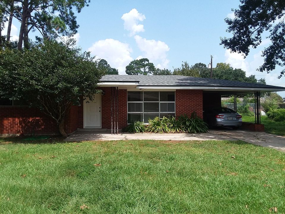 Front Yard View