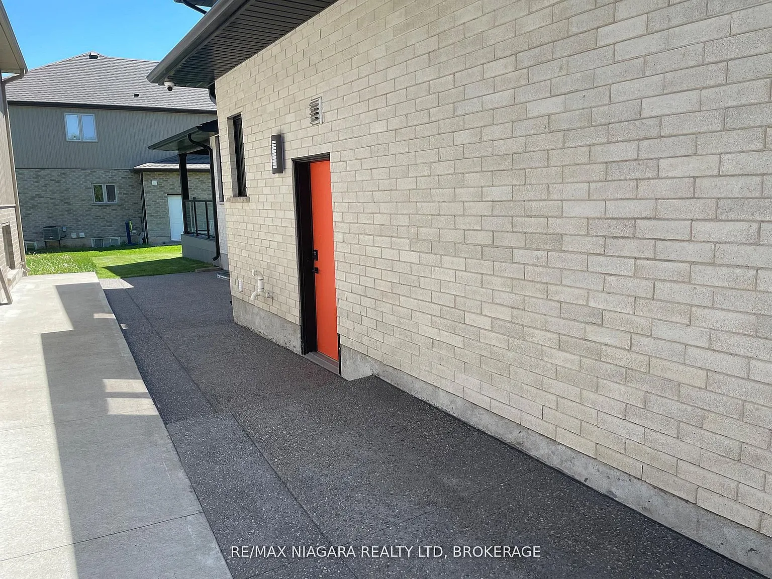 2 bed, $2,100 — Photo 2