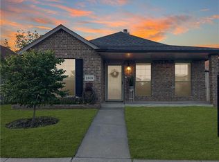 1303 SW 24th St, Moore, OK 73170