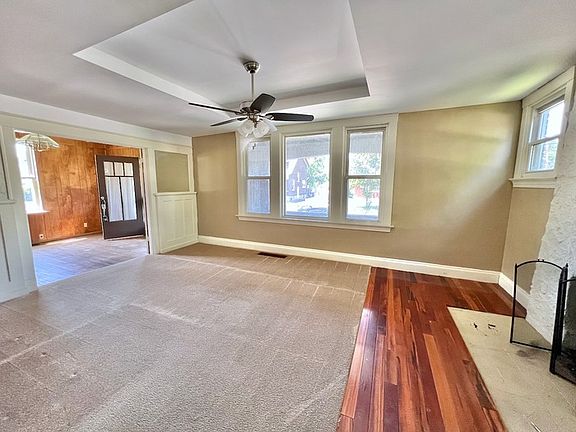5th image of 650 Harmes Ave