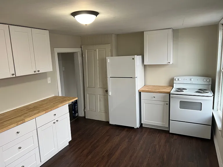 206 W Eads Pkwy #3 — Photo 3