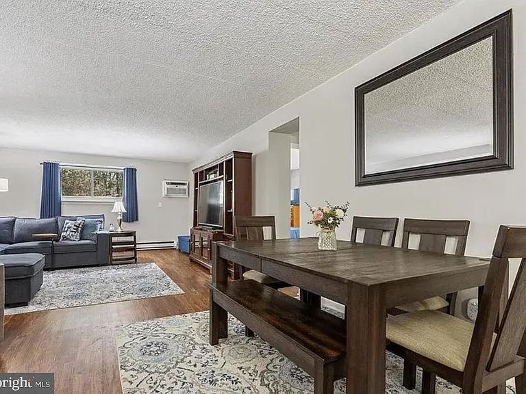 400 Glendale Rd #B-13 — Photo 12