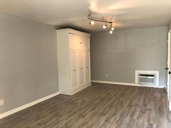 4th image of 601 Janette Ave SW APT 8