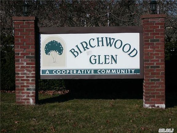 2nd image of 10 Glen Hollow Dr APT C28