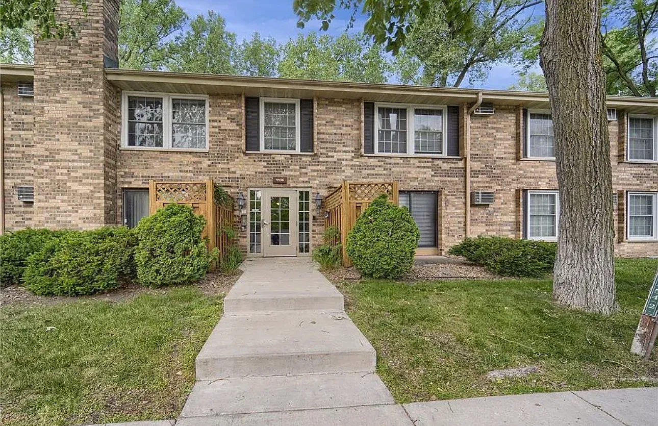 2 bed, 1.5 bath, 1108 sqft, $1,850 — Photo 1