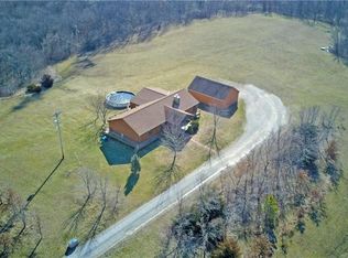 40303 E Round Prairie Rd, Oak Grove, MO 64075