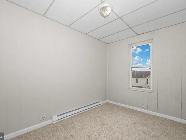 118 Independence St — Photo 14