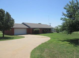 954 Cropper Rd, Burkburnett, TX 76354