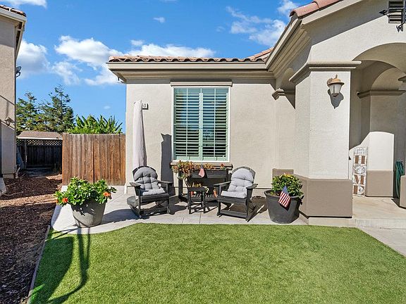 5th image of 1350 Black Forest Dr