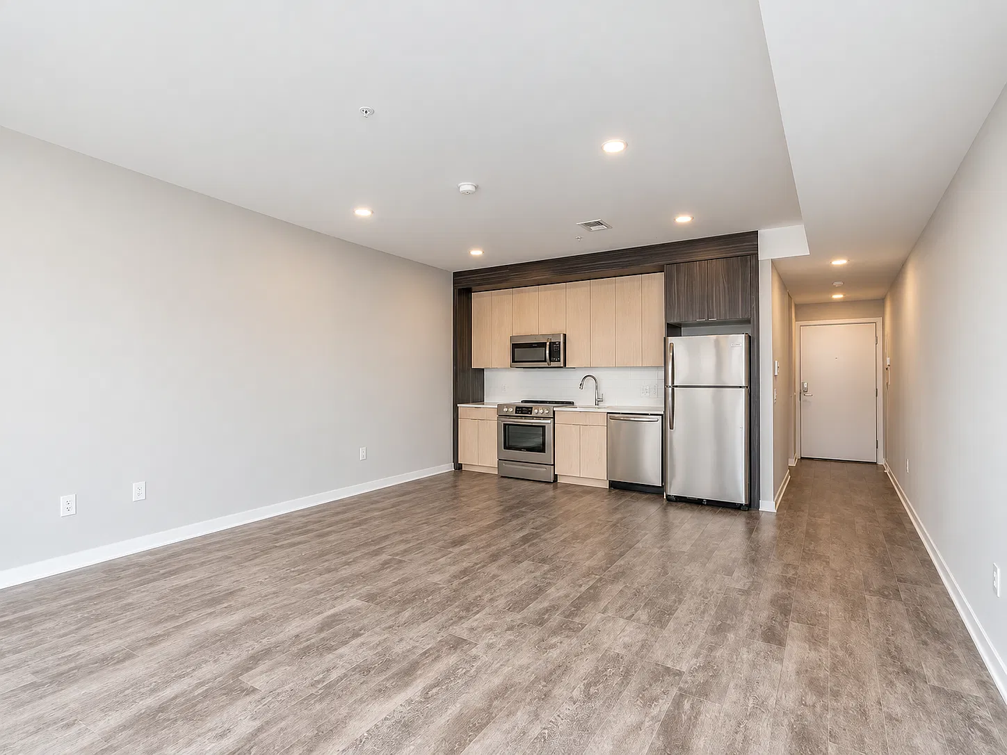 Studio, $1,375 — Photo 2