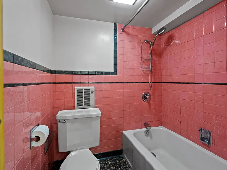 1109 3rd St NW — Photo 13