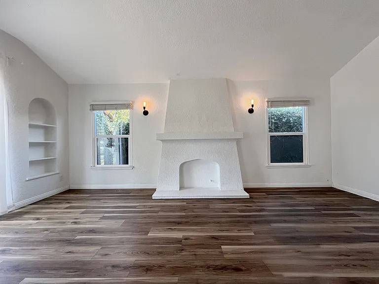 2318 Eucalyptus Ave #2318 — Photo 7