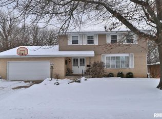 7327 N Manning Dr, Peoria, IL