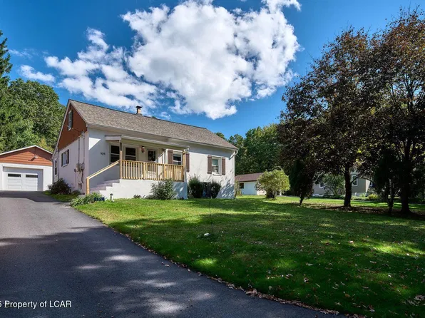 105 Tim Dr, Hazle Township, PA 18201