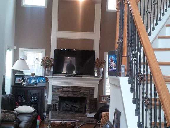 4th image of 1745 Stoneoak Cir