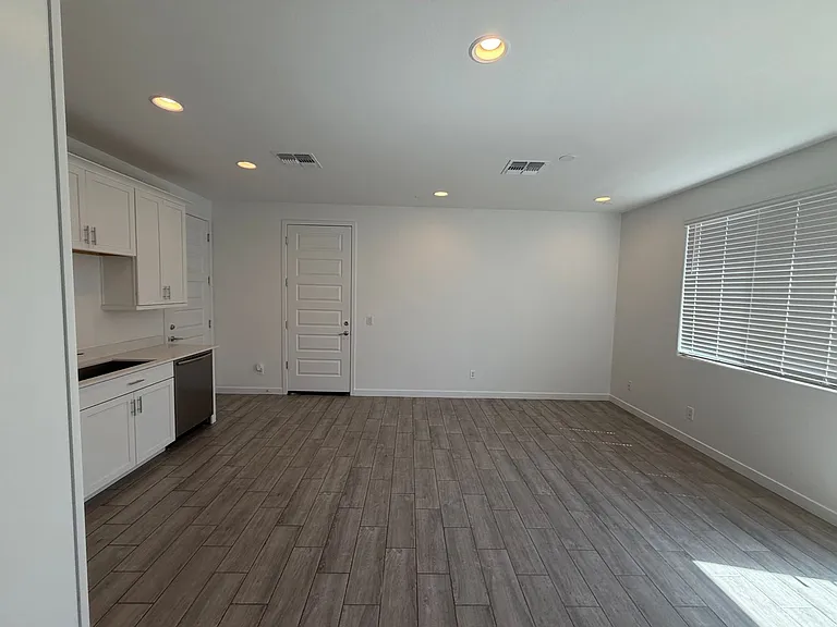 36375 W Leonessa Ave — Photo 21