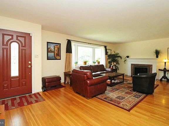 4th image of 1718 Baldwin Dr