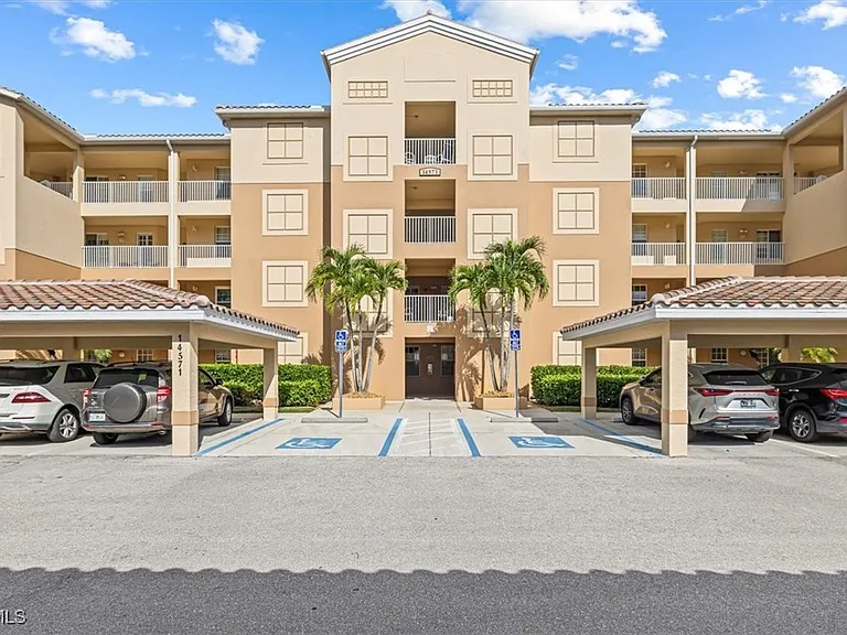 14571 Legends Blvd N #106 — Photo 3