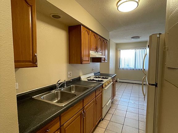 2nd image of 2212 N Lewis Ave #201