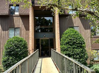 65 Hermitage Dr, New Hope, PA 18938