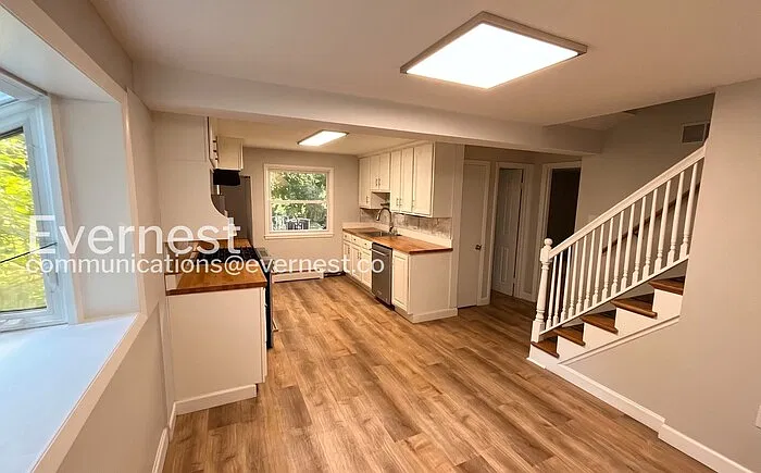 3 bed, 1.5 bath, 1778 sqft, $2,300 — Photo 4