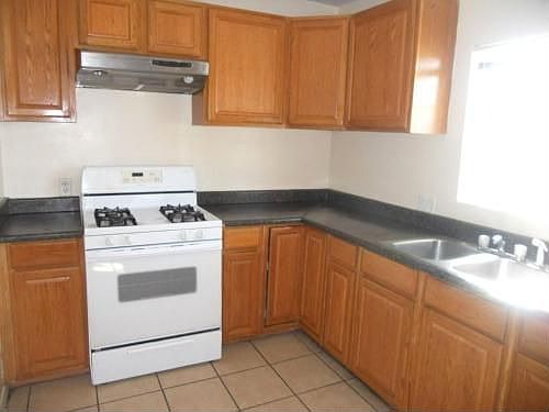 4th image of 500 E Mayberry Ave