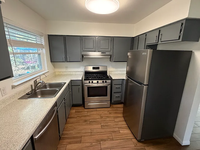 6208 Mountain Shadows Dr #A — Photo 18