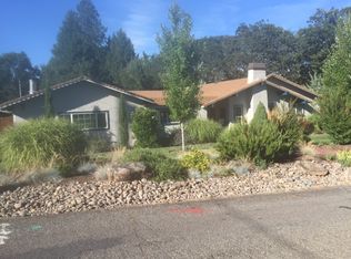 320 Gold Ter, Jacksonville, OR
